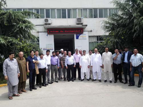 Los clientes de Pakistán visitan la fábrica de Cling